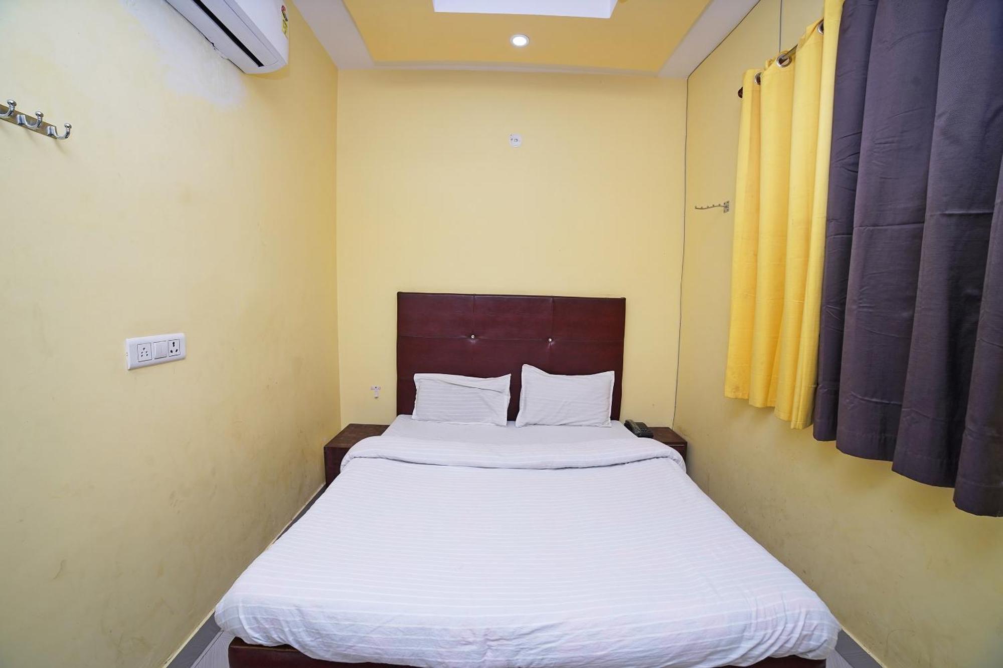 Hotel O Rama Palace Moradabad Esterno foto